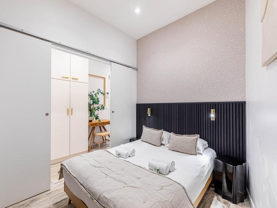 Superb Apartment Invalides St Germain des Près Resort in Paris