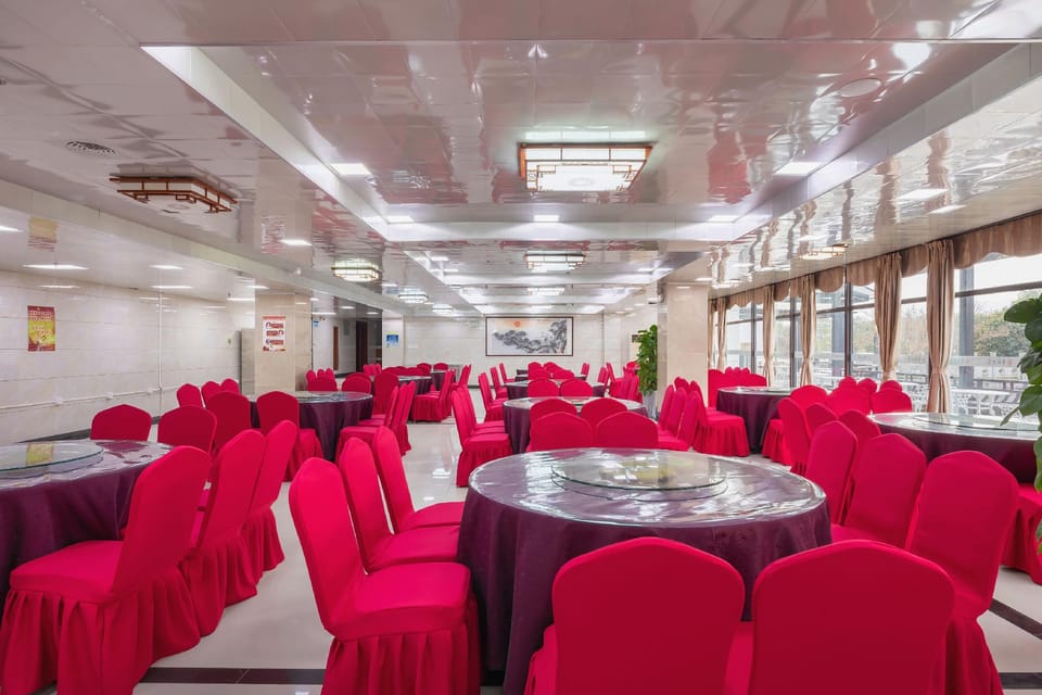 Xingfu Shijia Hotel (Huangshan) Hotel in Zhejiang