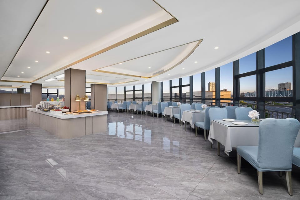 Zhihui Orange Hotel (Dongyang Woodcarving City Yintai City Branch) Hotel in Hangzhou