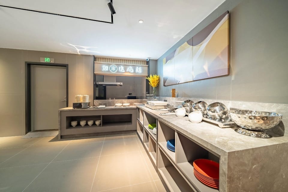 Home Inn (Tiantai Mountain High Speed Rail Station Store) Hotel in Zhejiang
