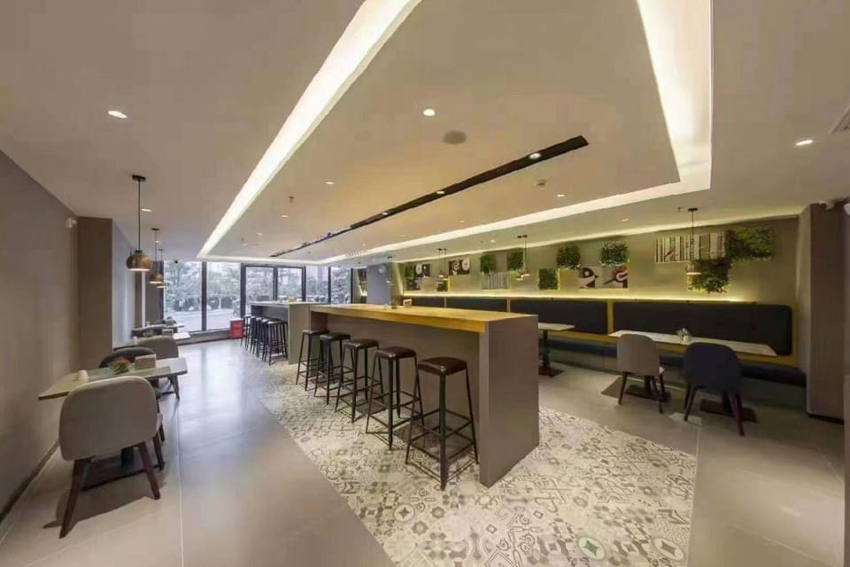 Home Inn (Tiantai Mountain High Speed Rail Station Store) Hotel in Zhejiang