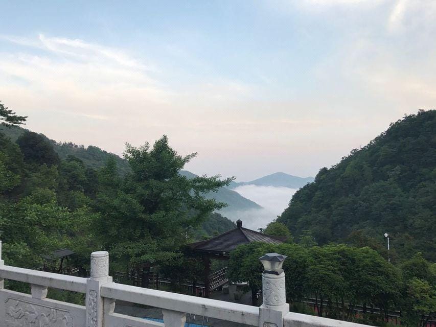 Fangzhuang Hot Spring Mountain Resort Hotel in Hangzhou