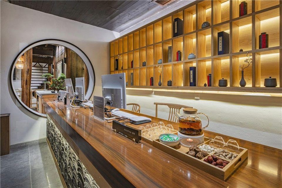 Kaiyuanmanju·Mozhuang (Longmen Ancient Town Store) Hotel in Hangzhou