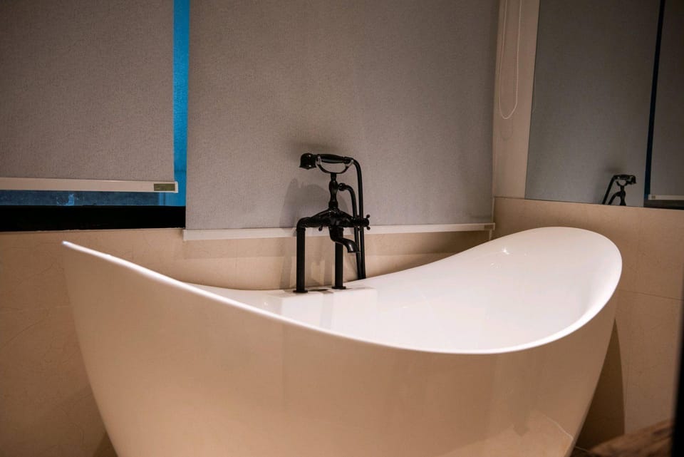 Dongyang Yilu Guesthouse Hotel in Hangzhou