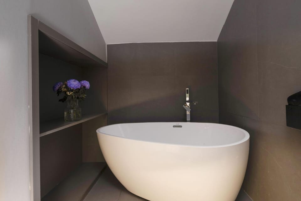Sanpin Hotel (Suzhou Guanqian Pedestrian Street Pingjiang Road Branch) Hotel in Suzhou