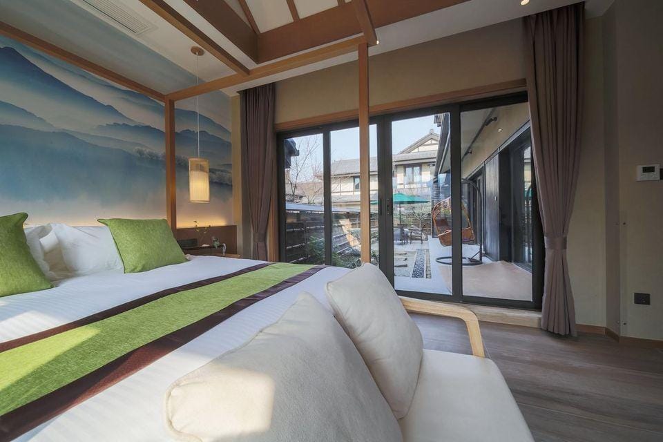 Wuxi Yinshan Lodge Hotel in Suzhou