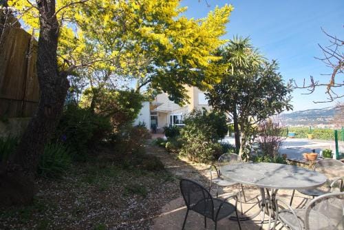 Villa Eveil Hotel in La Seyne-sur-Mer