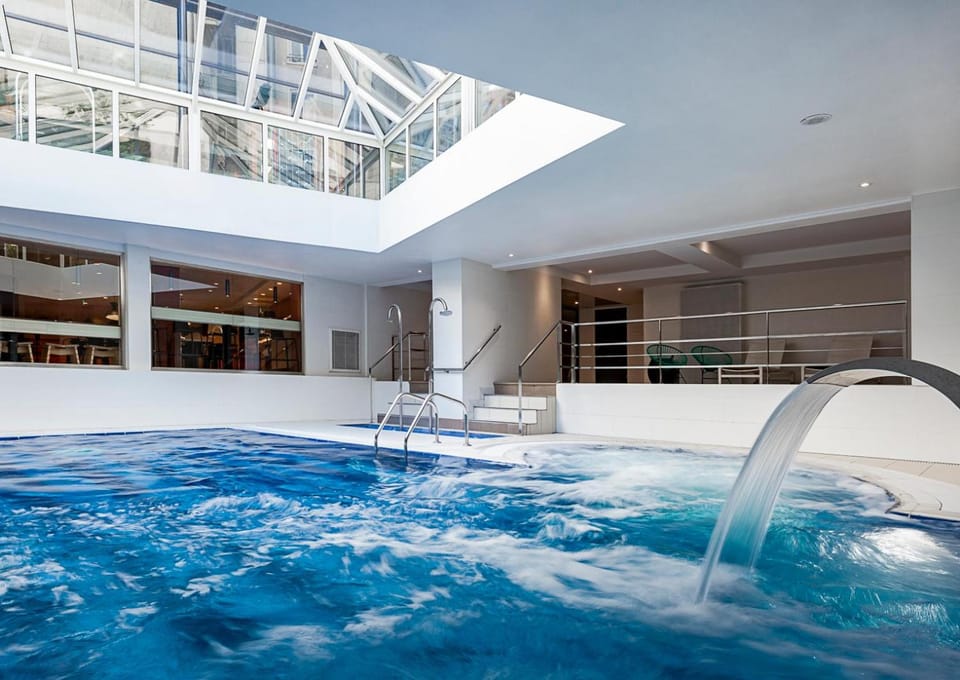 Hot tub