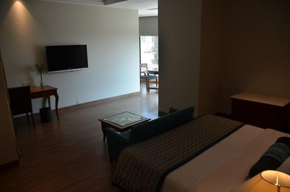 The Lalit Traveller Jaipur Hotel in Jaipur