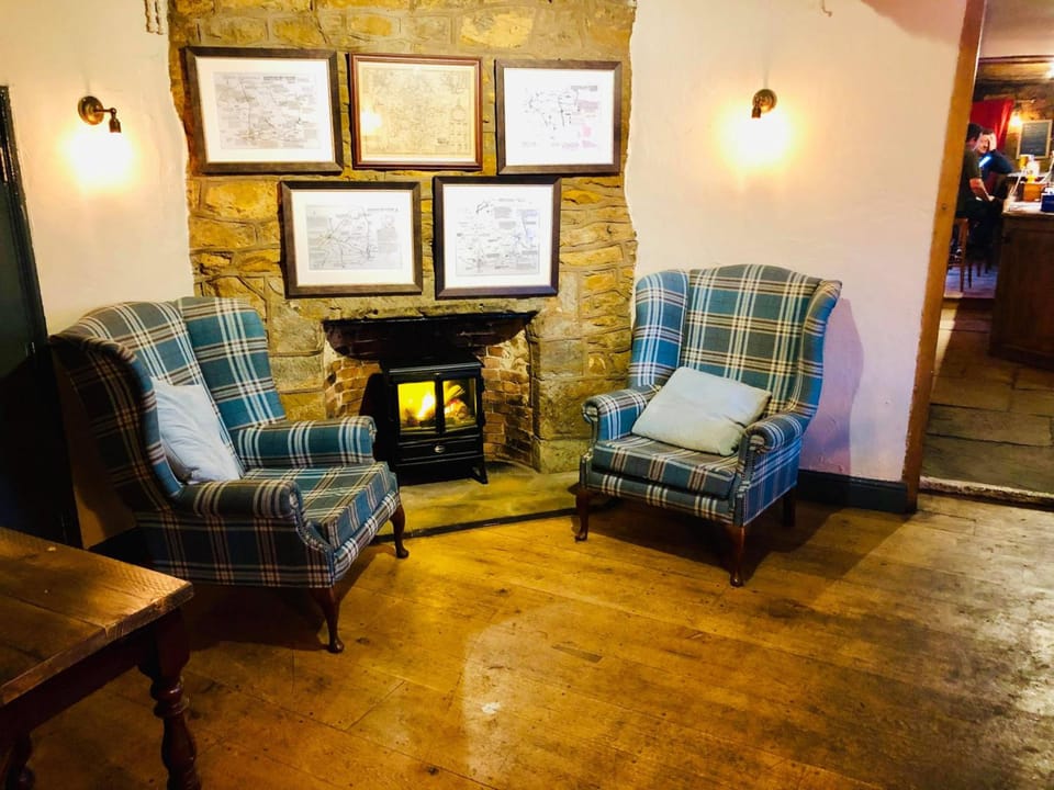 The Hollybush Inn and B&B Hotel in England