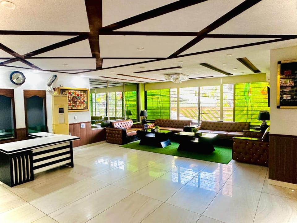 Shared lounge/TV area
