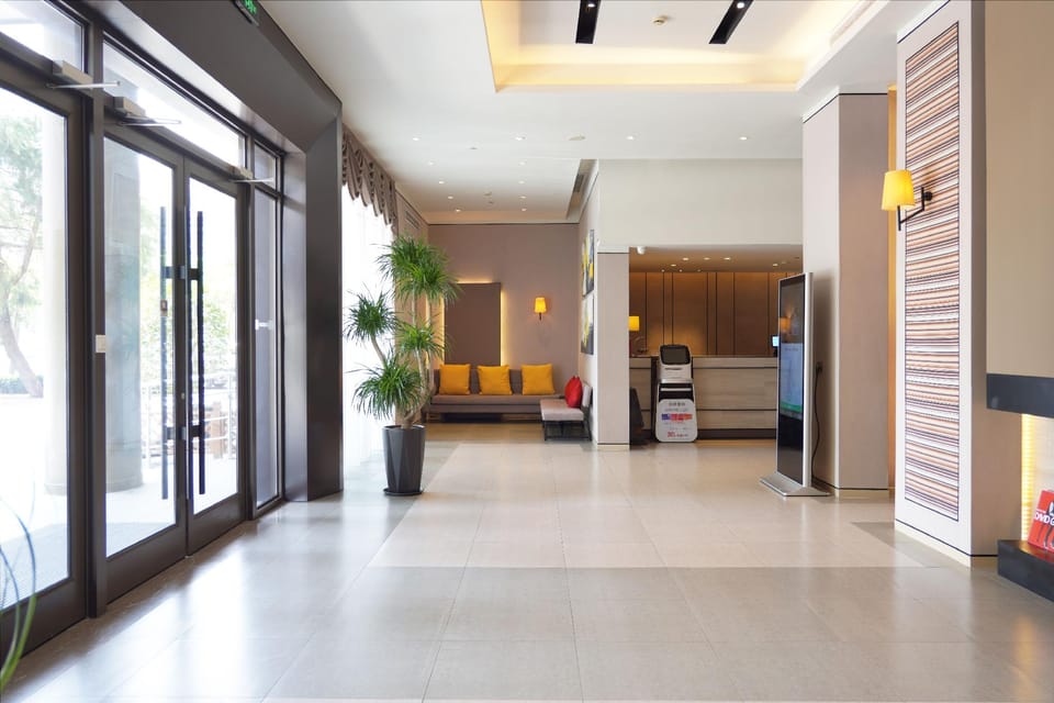 Home Inn Plus Kunshan Qianjin West Road Hongqiao Hotel in Shanghai