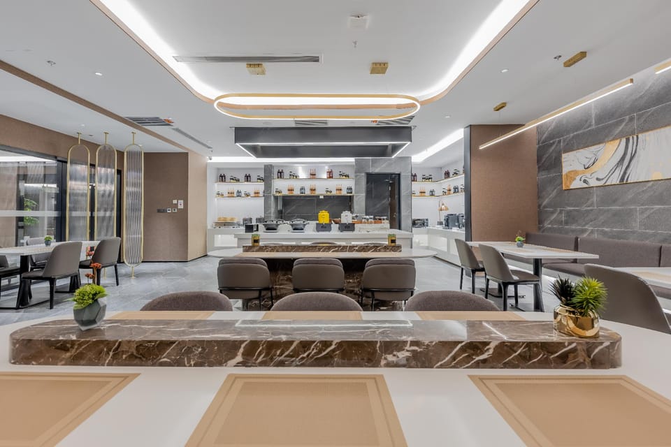 Home Inn Plus Jiaxing Railway Station Nanhu Hotel in Suzhou