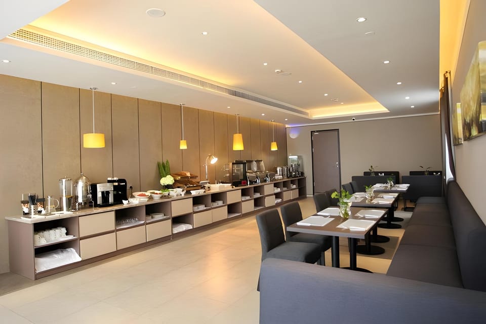 Home Inn Plus Kunshan Beimen Road Jiufang City Hotel in Shanghai