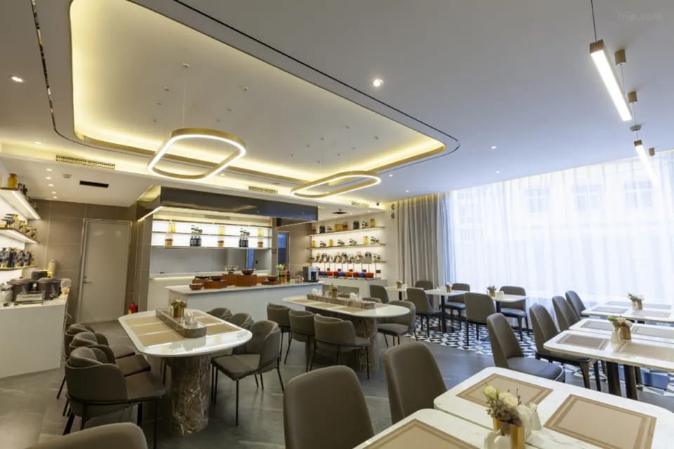 Home Inn Plus Langfang Dacheng Hongmu City Jinbao Road Hotel in China