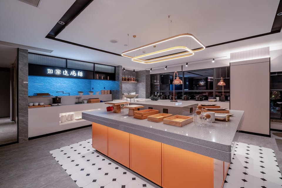 Home Inn Plus Zhangjiajie Tianmen Mountain Scenic Area Hotel in Hubei