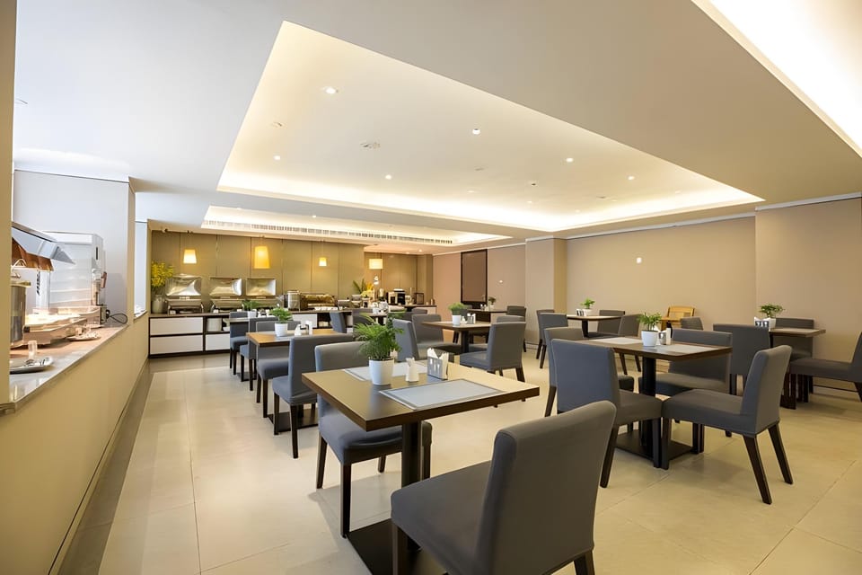 Home Inn Plus Xuzhou Yunlong Wanda Plaza Hotel in Jiangsu