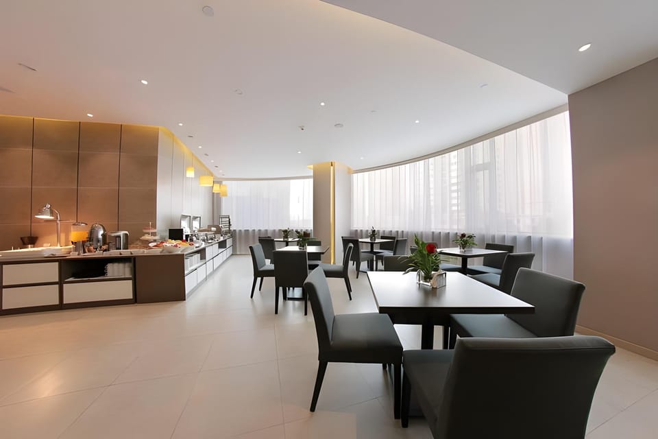 Home Inn Plus Tianjin Eye Ancient Culture Street Hotel in Tianjin