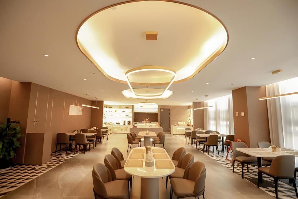 Home Inn Plus Linyi Hedong District Jiefang East Road Wuyue Plaza Hotel in Jiangsu