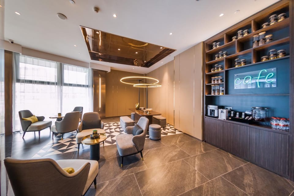Home Inn Plus Taiyuan Yingze Street Jianshe South Road Railway Station Hotel in China