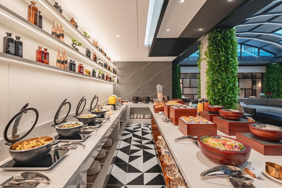 Home Inn Plus Yangzhou China Grand Canal Museum Hotel in Jiangsu