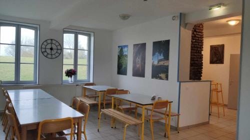 Auberge de jeunesse-La Hulotte Hostel in Hauts-de-France