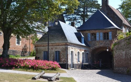 Auberge de jeunesse-La Hulotte Hostel in Hauts-de-France