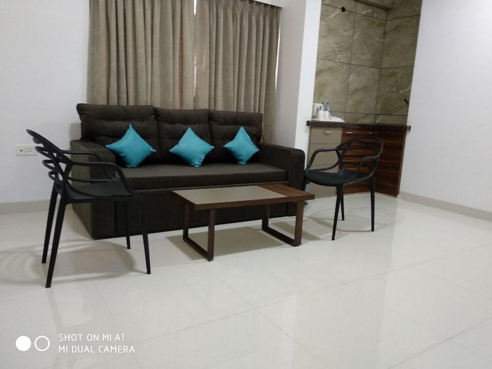 Hotel Nirvana Hotel in Alibag