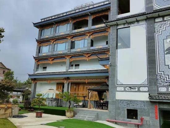 Heqing Crane Dream Bed and Breakfast Hotel in China