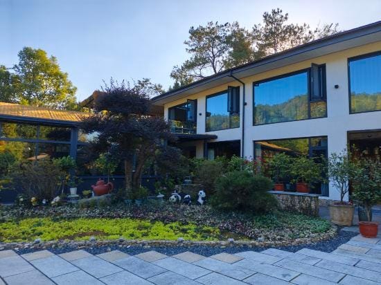 Petrichor Tea Lodge Hotel in Zhejiang