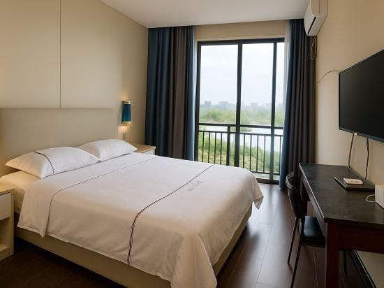 Kaixiang Hotel (Yiwu Central Hospital Nanshan Park) Hotel in Hangzhou