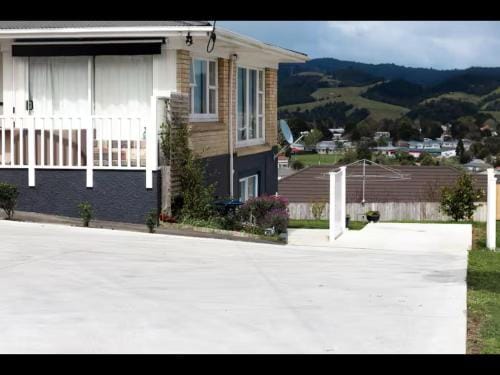 Modern and spacious 1-Bedroom Holiday Home Hotel in Whangārei