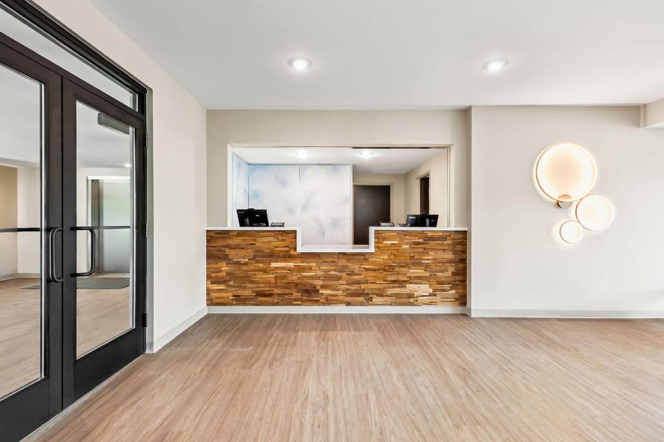 ECHO Suites Extended Stay by Wyndham Reno Hotel in Reno