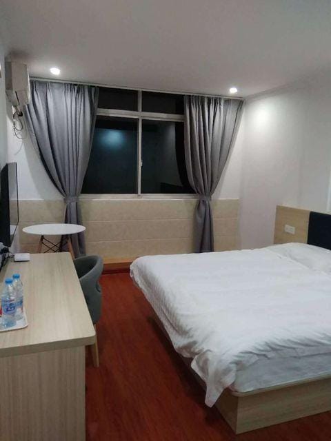 ROMANHOLIDAYINN Hotel in Shanghai