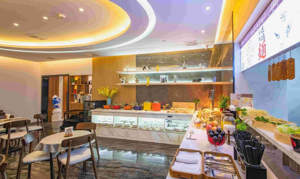 Home Inn Plus Wuhan Zhongnan Metro Station Dream Times Hotel in Wuhan