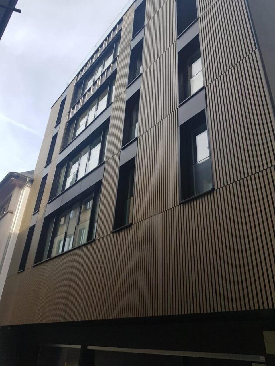 Trendy New & Large 3 Beds, 90m2 in City Center Hotel in Luxembourg
