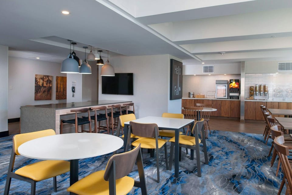 Fairfield by Marriott Inn & Suites Pittsburgh Downtown Hotel in Pittsburgh