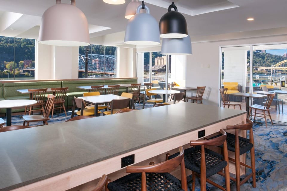 Fairfield by Marriott Inn & Suites Pittsburgh Downtown Hotel in Pittsburgh