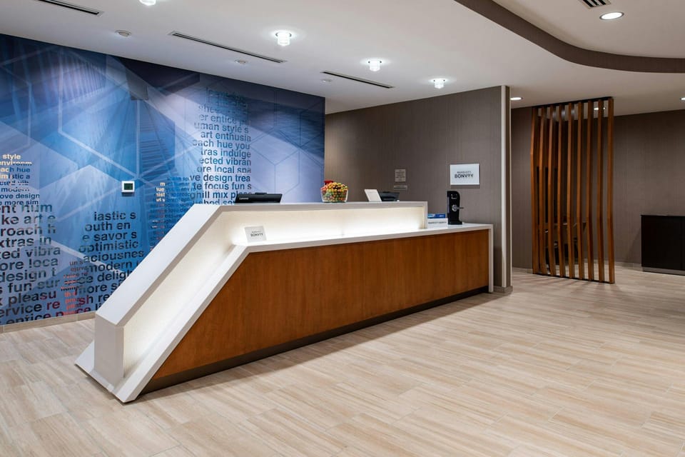SpringHill Suites by Marriott Springfield Southwest Hotel in Lake Springfield