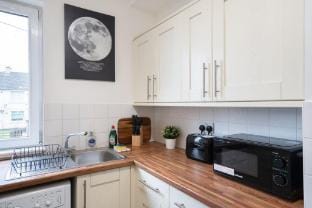 2 Bedroom Apartment-free Parking Hotel in England