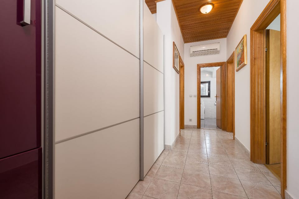 Royal Luxury Apartments Hotel in Split