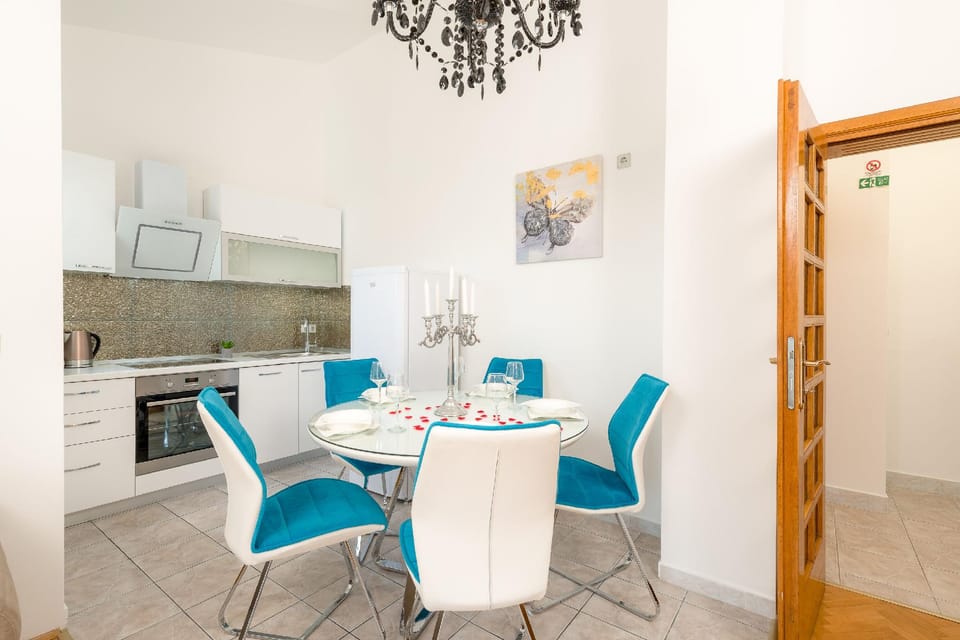 Royal Luxury Apartments Hotel in Split