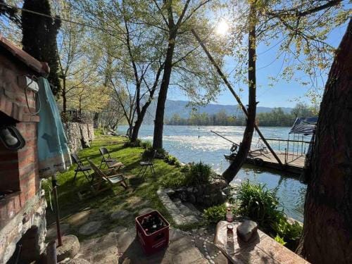 Apartman "Kapetana luka" Lodge in Zlatibor District, Serbia