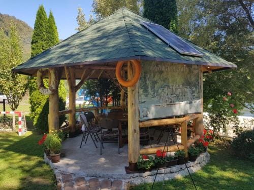 Apartman "Kapetana luka" Lodge in Zlatibor District, Serbia