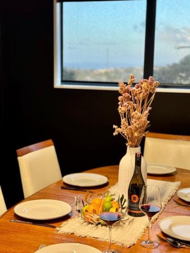 Sandy Toes & Netflix Nights, Relaxing Auckland Retreat Hotel in Auckland