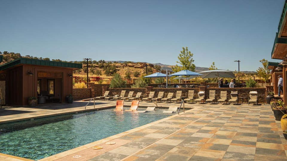 Swimming pool
