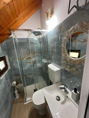 Bujtina OKOLI Hotel in Montenegro