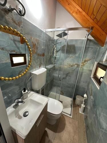 Bujtina OKOLI Hotel in Montenegro