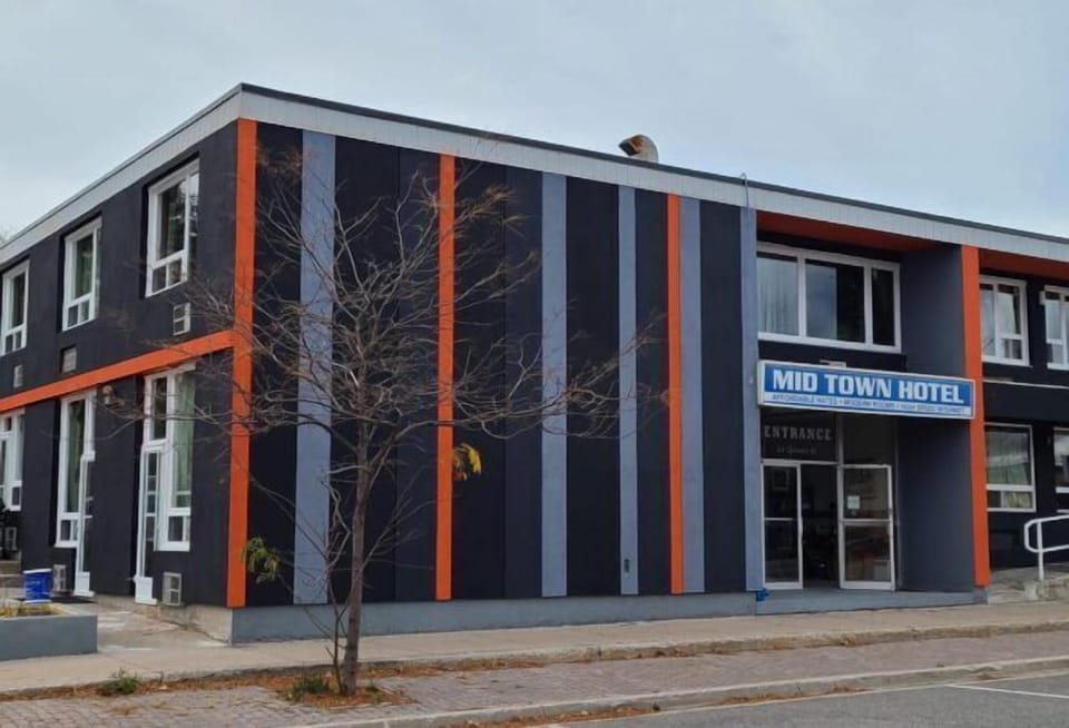 Town Centre Inn - Parry Sound Hotel in Parry Sound