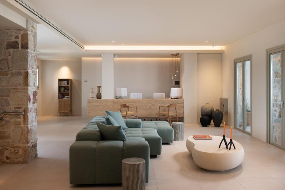 Espera Suites Hotel in Milos